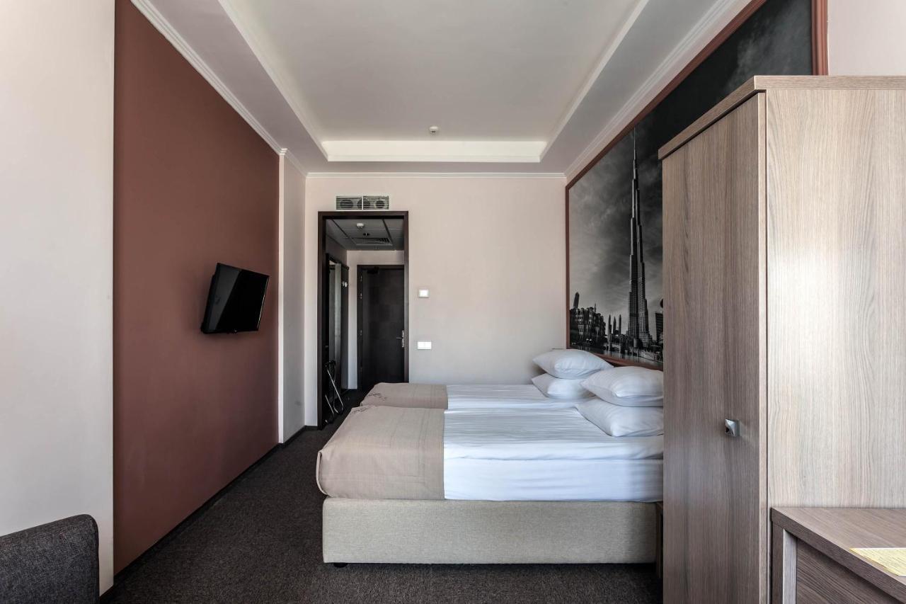 Rius Hotel إلفيف المظهر الخارجي الصورة